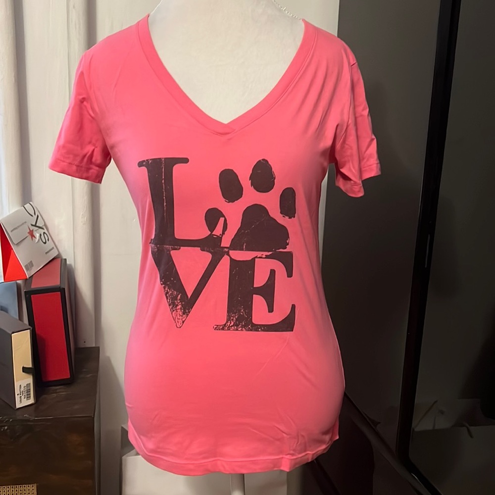 Paw print “LOVE “ V-neck T-shirt